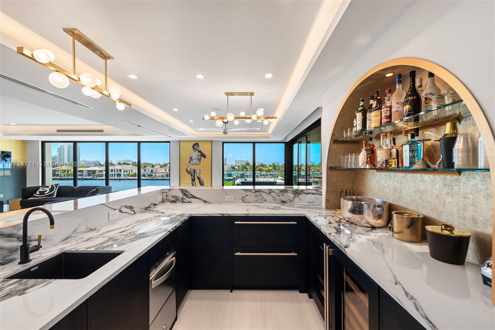 501 Middle River Dr, Fort Lauderdale FL 33304