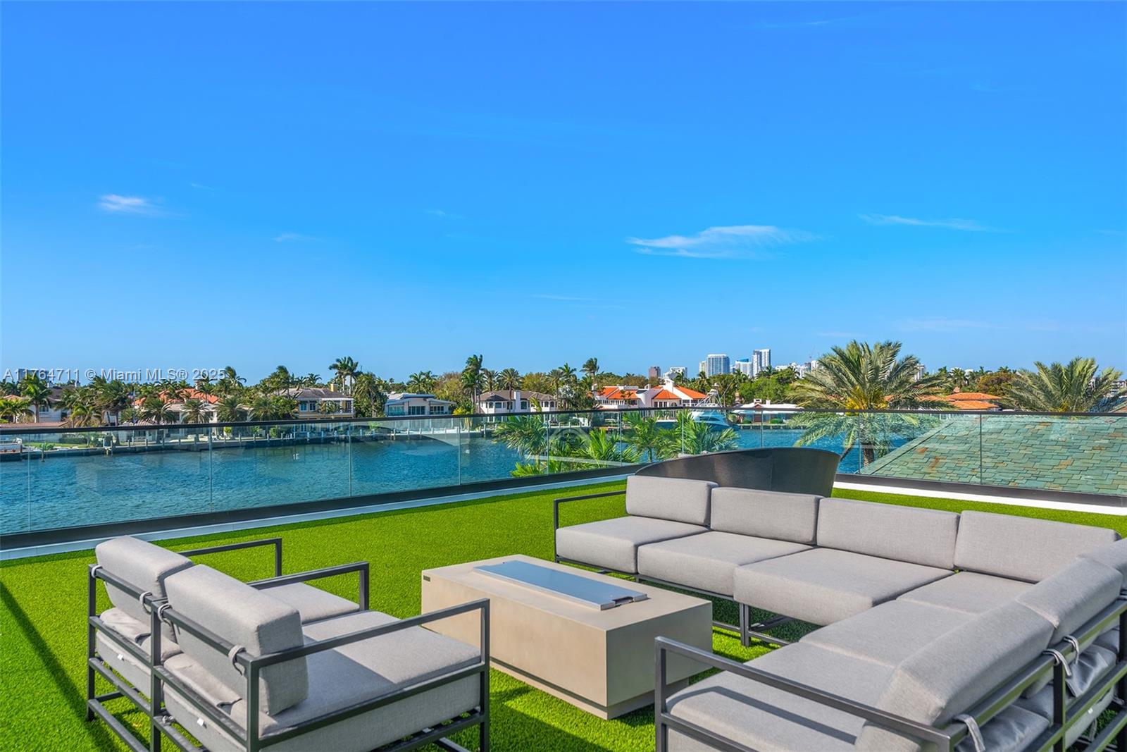 501 Middle River Dr, Fort Lauderdale FL 33304
