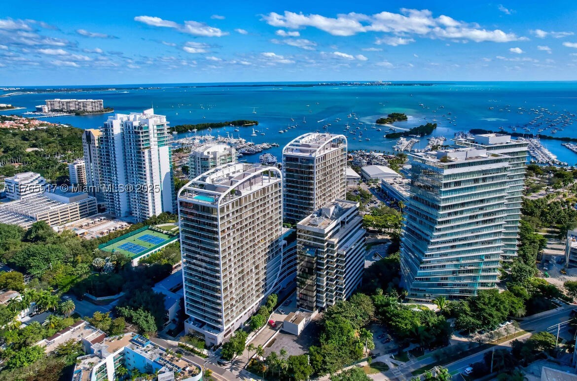2678 Tigertail #1009, Miami FL 33133