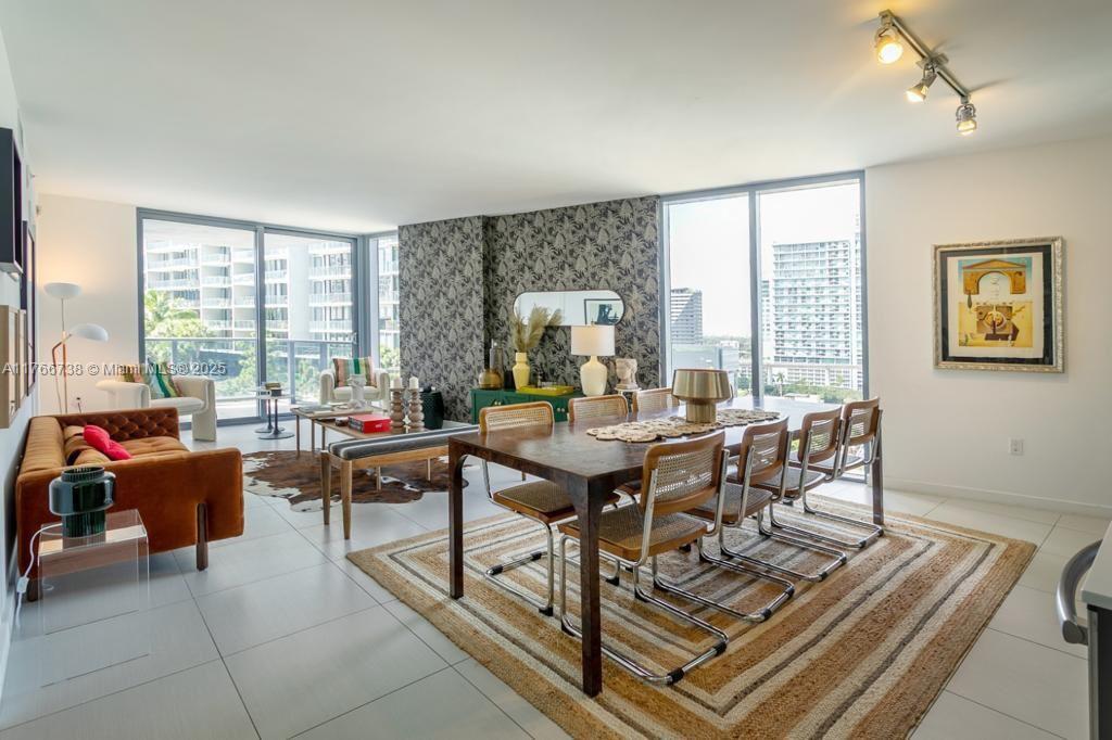 31 SE 6th St #1601, Miami FL 33131