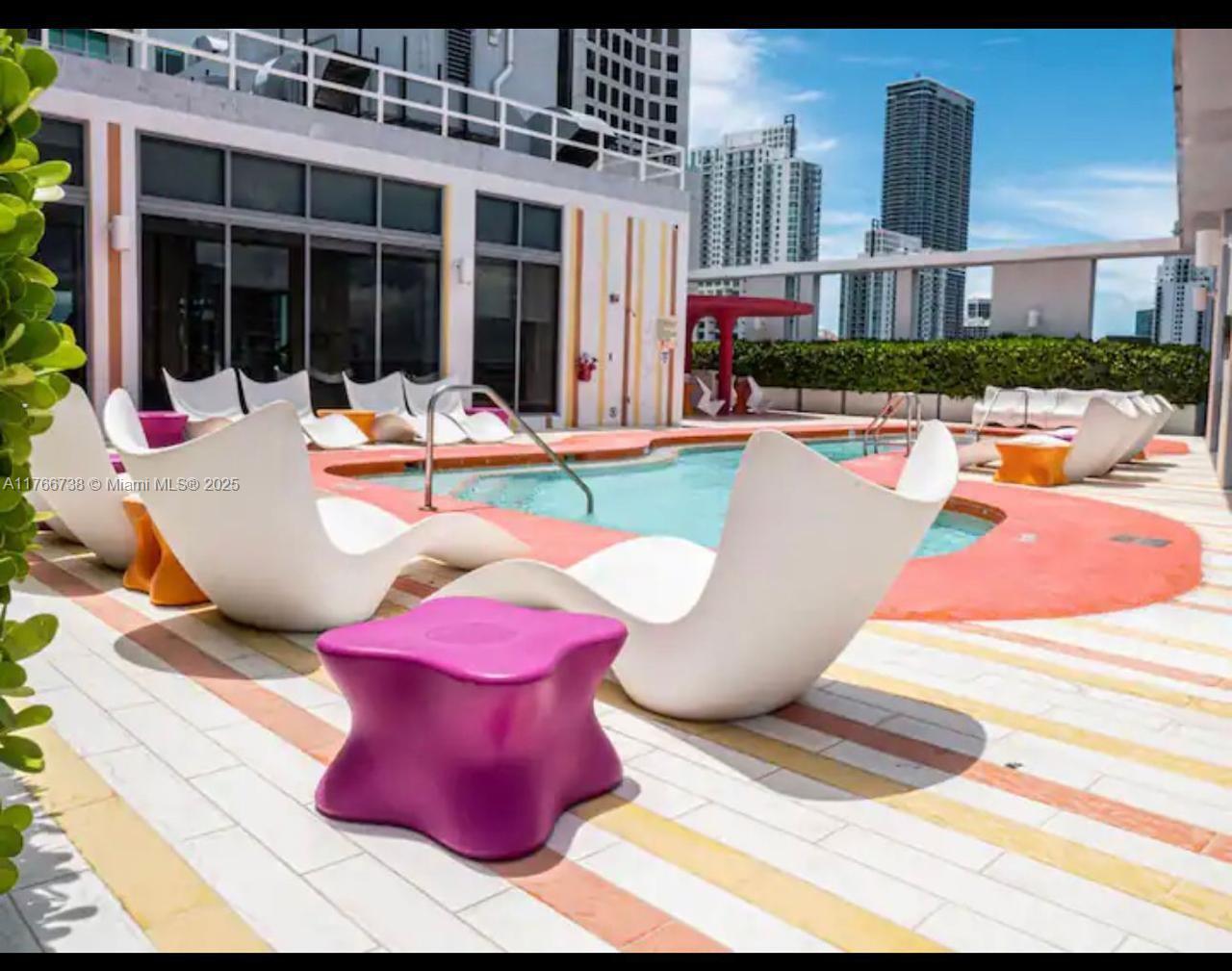 31 SE 6th St #1601, Miami FL 33131