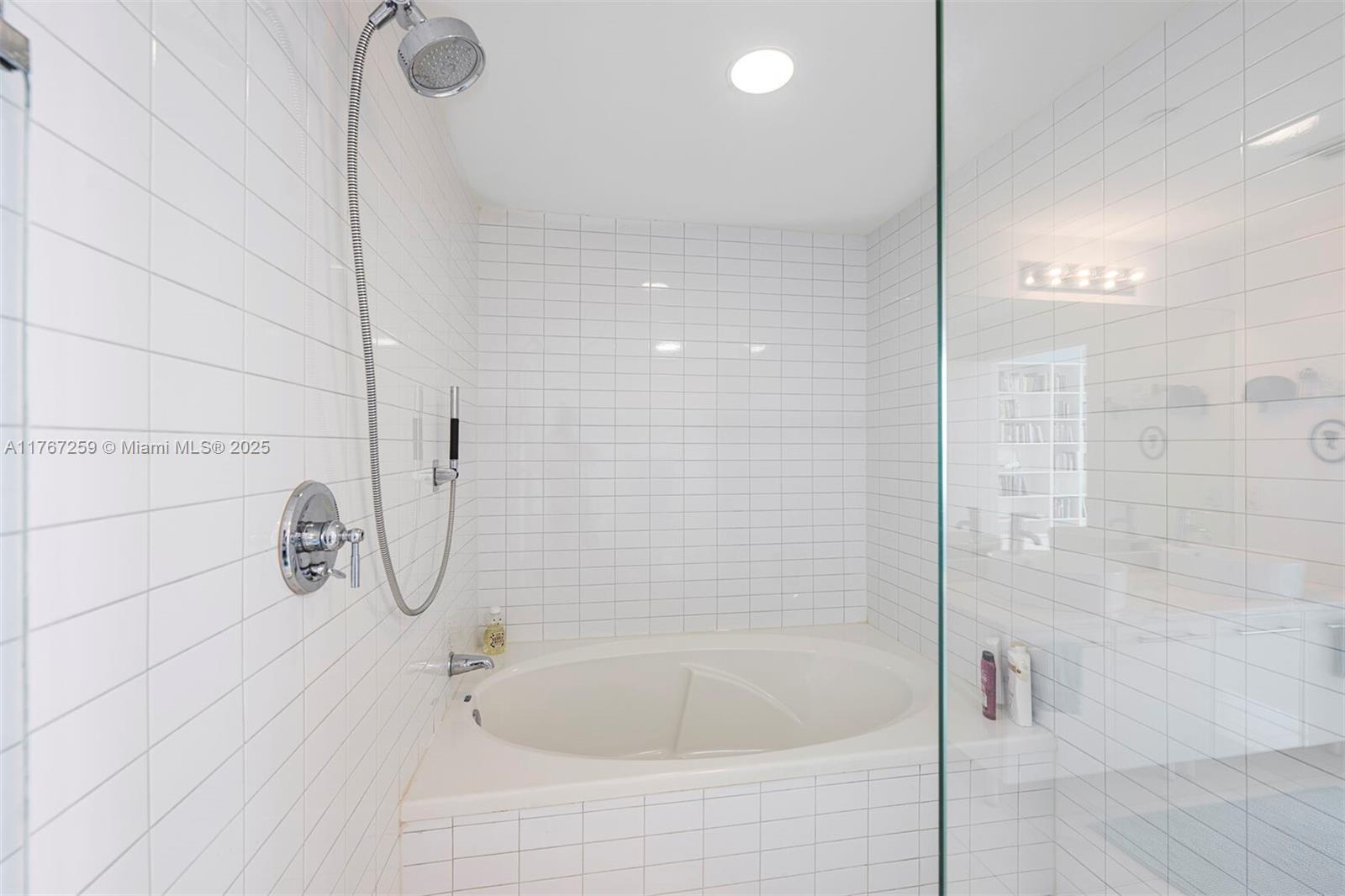 888 Biscayne Blvd #4306, Miami FL 33132