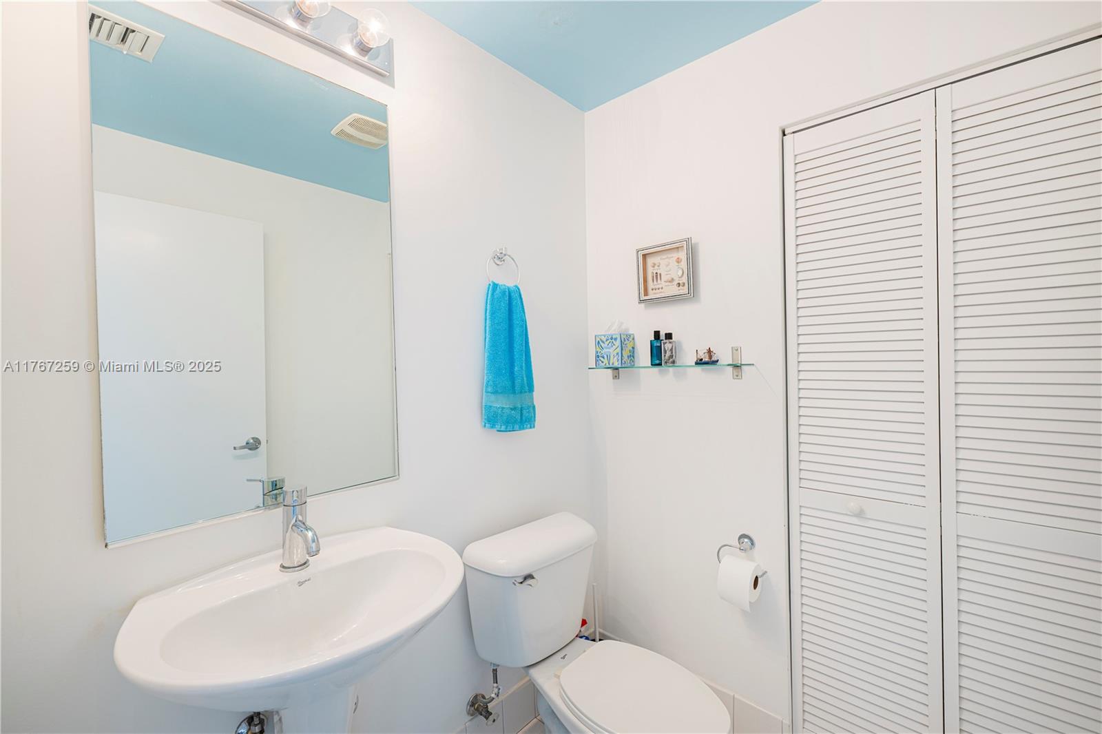888 Biscayne Blvd #4306, Miami FL 33132