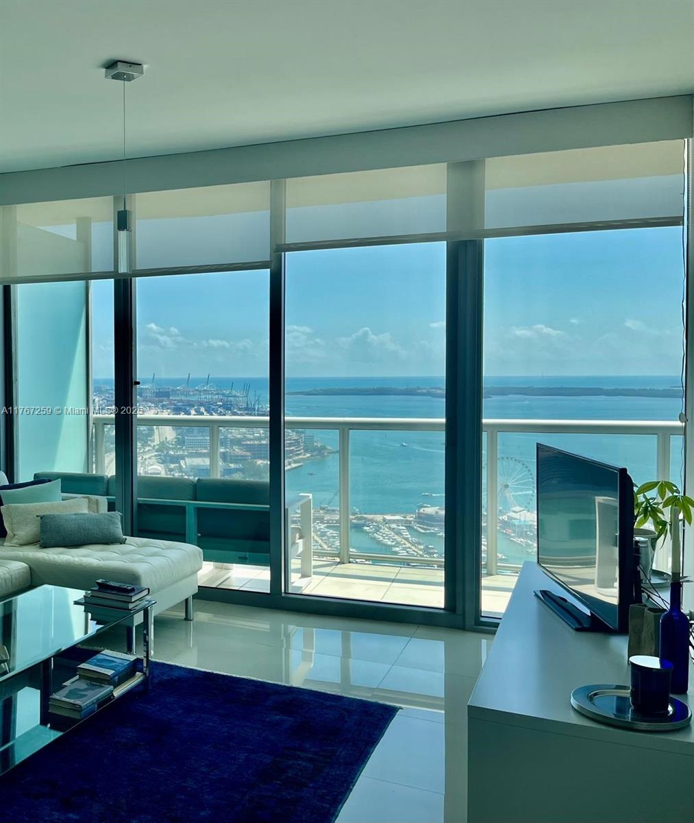 888 Biscayne Blvd #4306, Miami FL 33132