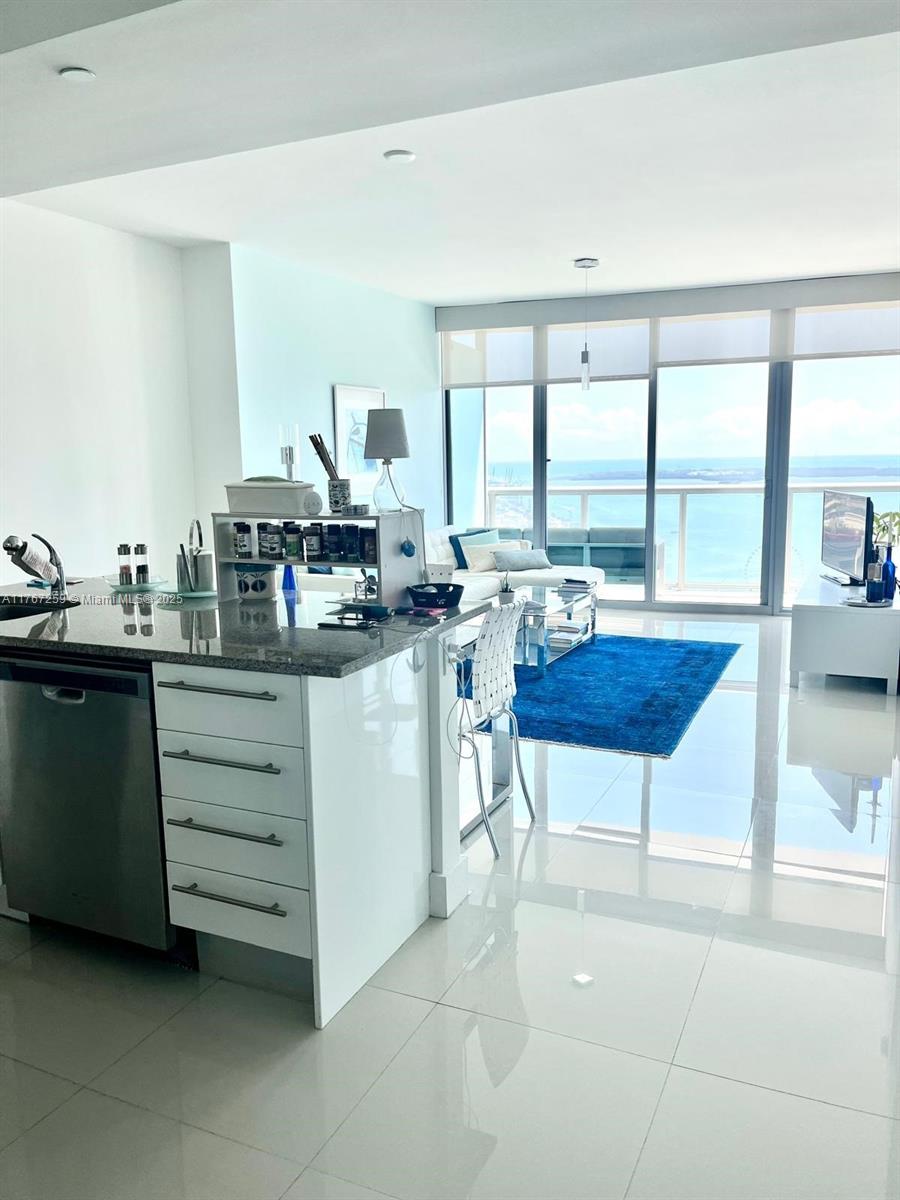 888 Biscayne Blvd #4306, Miami FL 33132