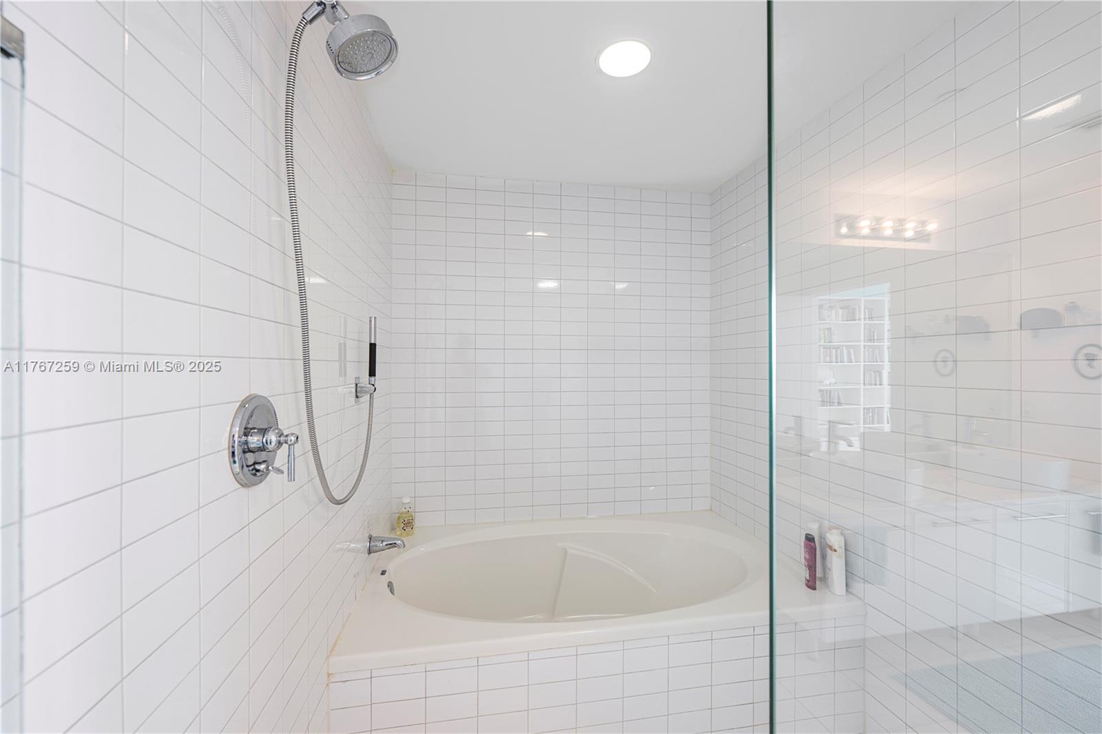 888 Biscayne Blvd #4306, Miami FL 33132