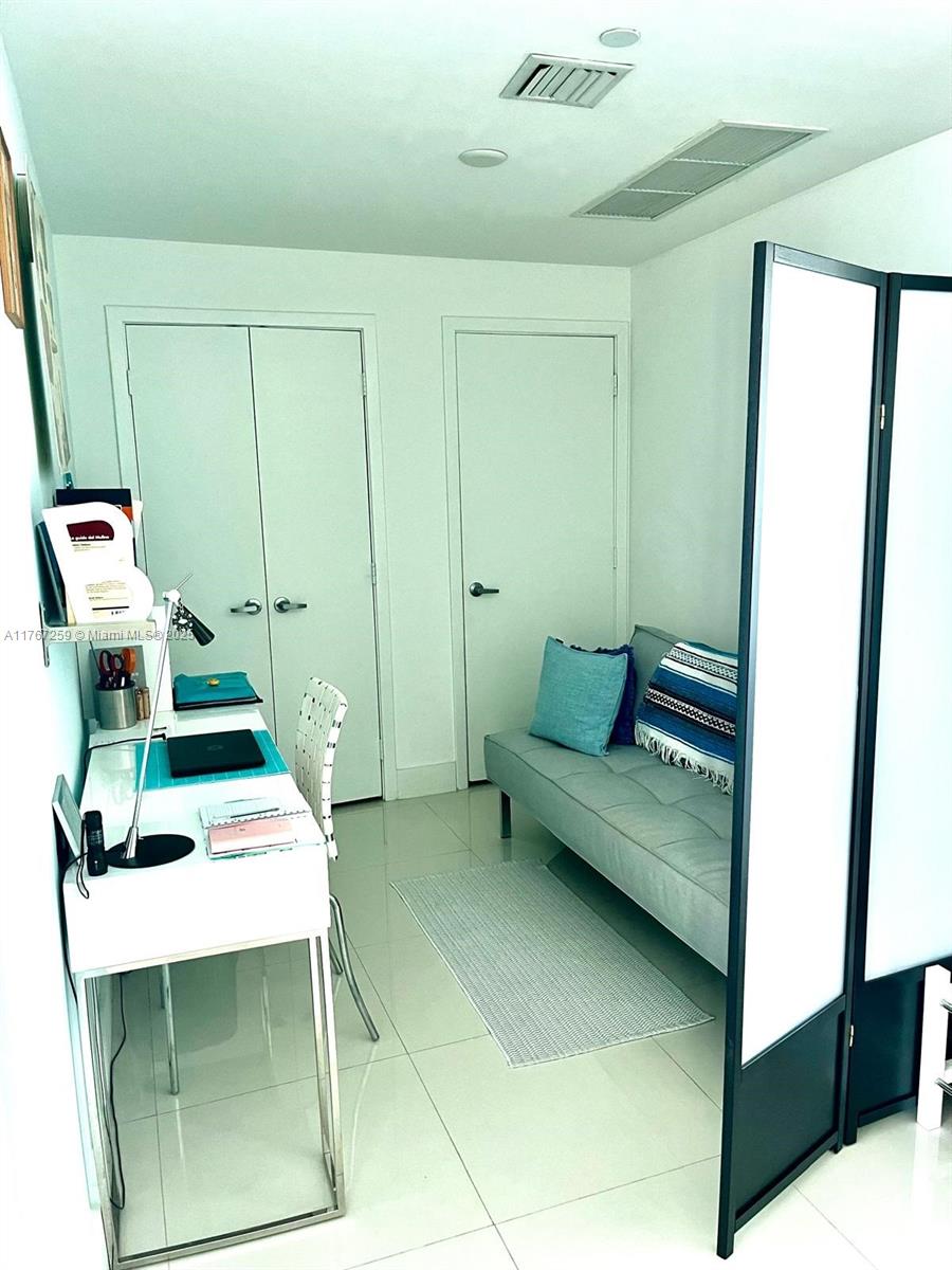 888 Biscayne Blvd #4306, Miami FL 33132
