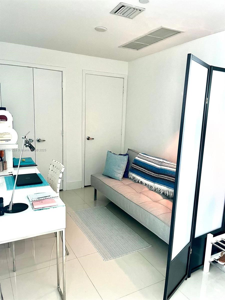 888 Biscayne Blvd #4306, Miami FL 33132