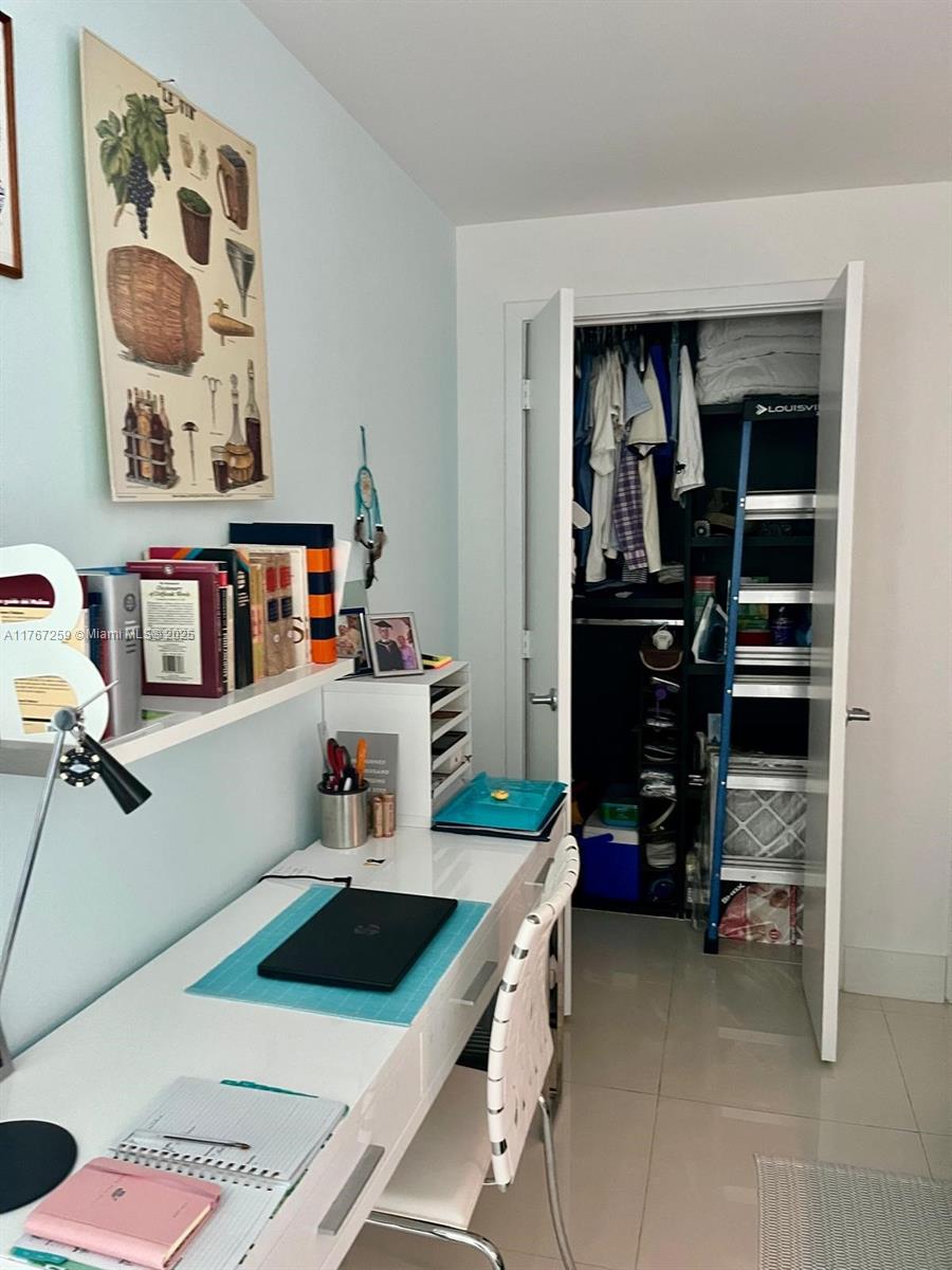 888 Biscayne Blvd #4306, Miami FL 33132