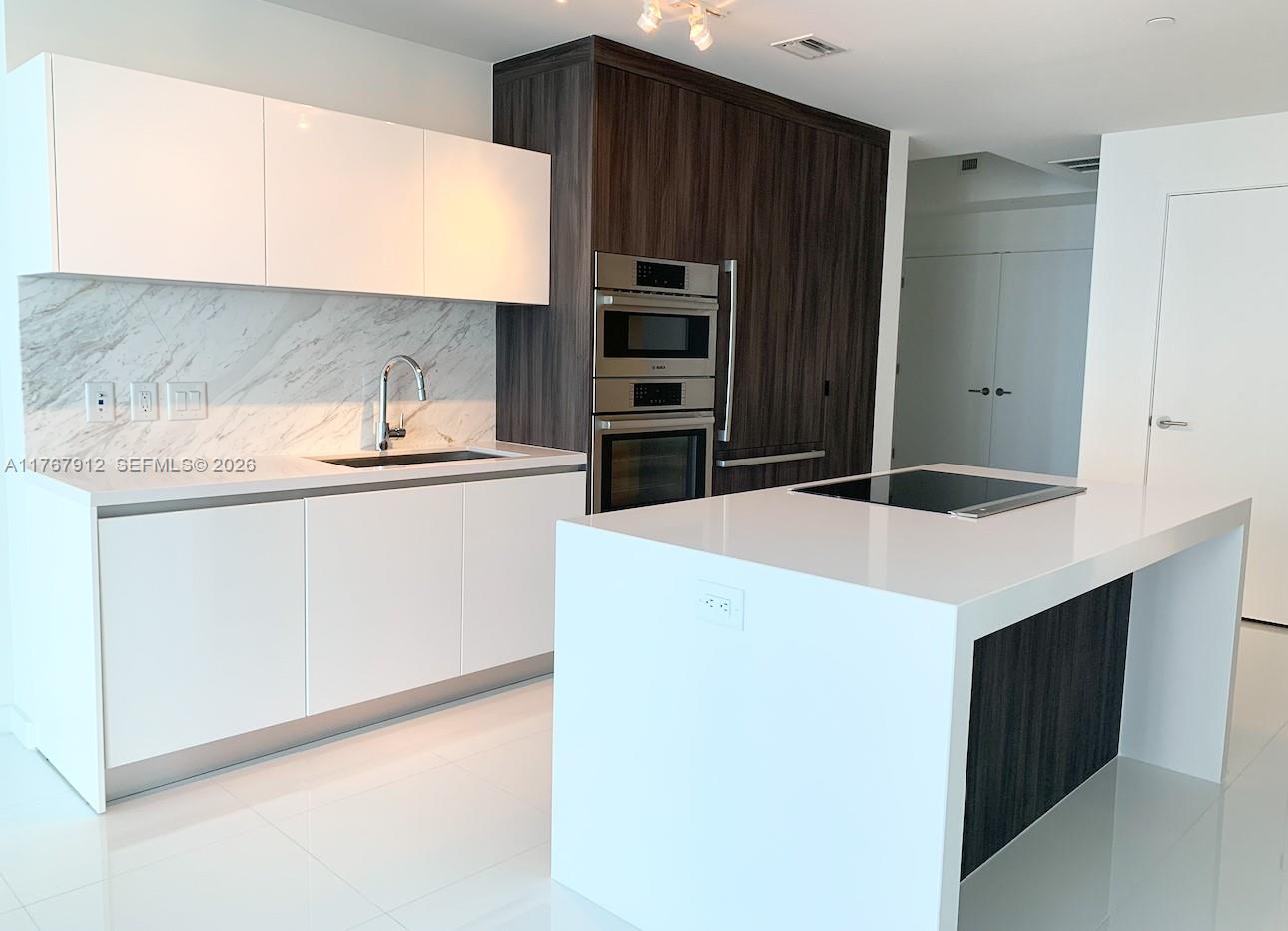 851 NE 1st Ave #3905, Miami FL 33132