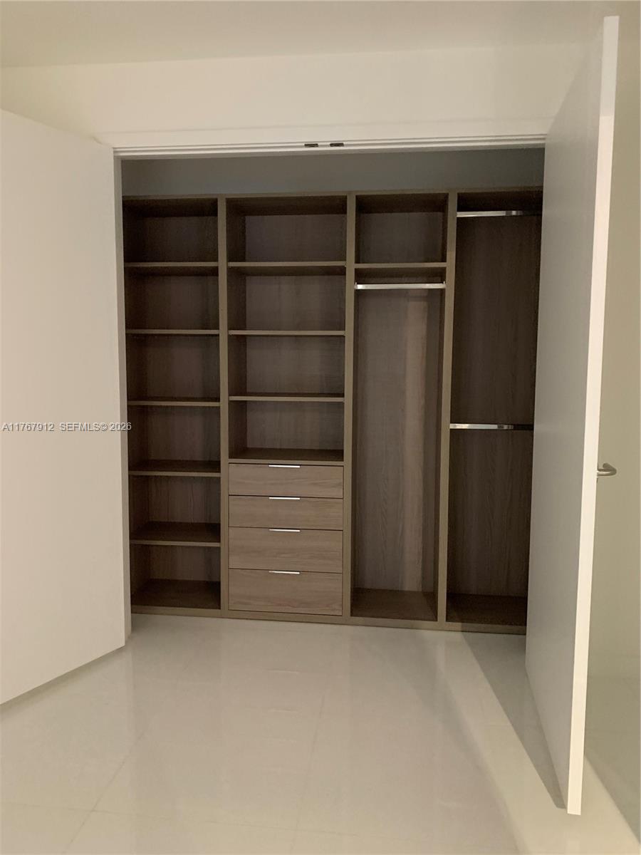 851 NE 1st Ave #3905, Miami FL 33132