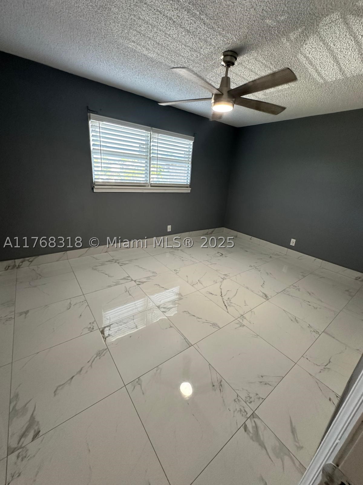 700 SW 80th Ter #0, North Lauderdale FL 33068