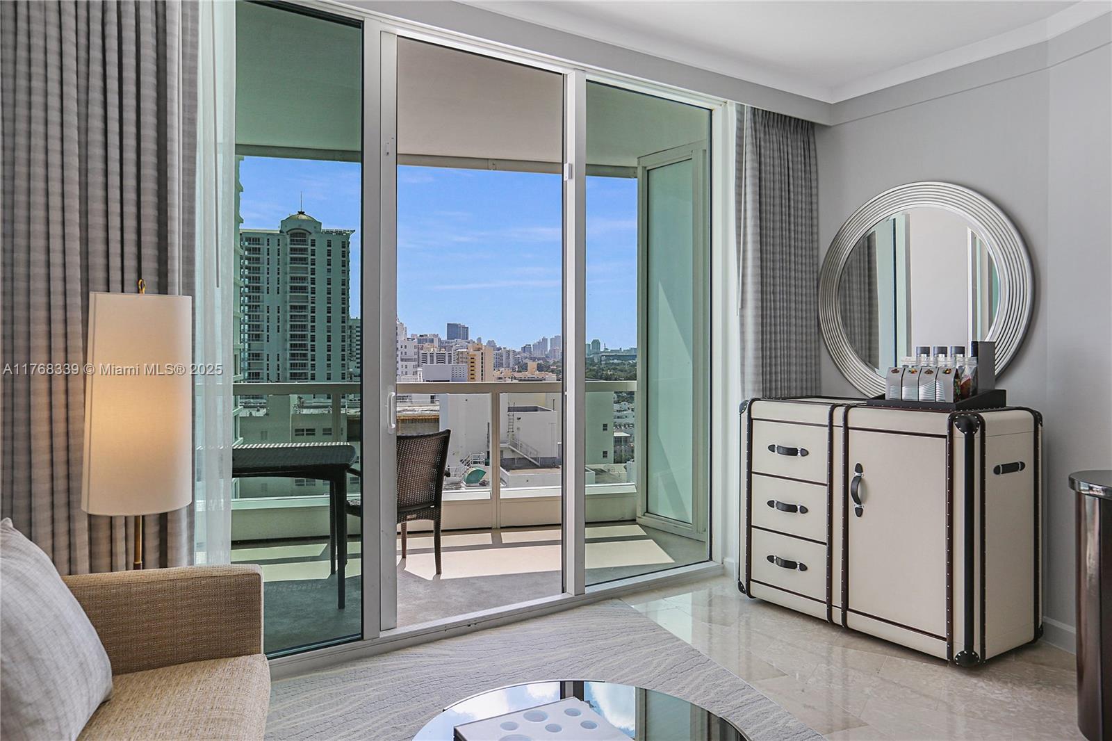 4391 Collins Ave #1415, Miami Beach FL 33140