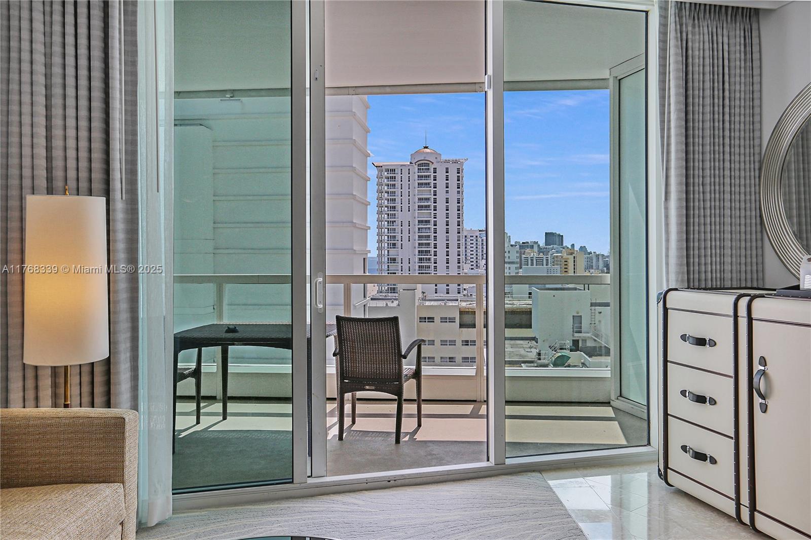 4391 Collins Ave #1415, Miami Beach FL 33140