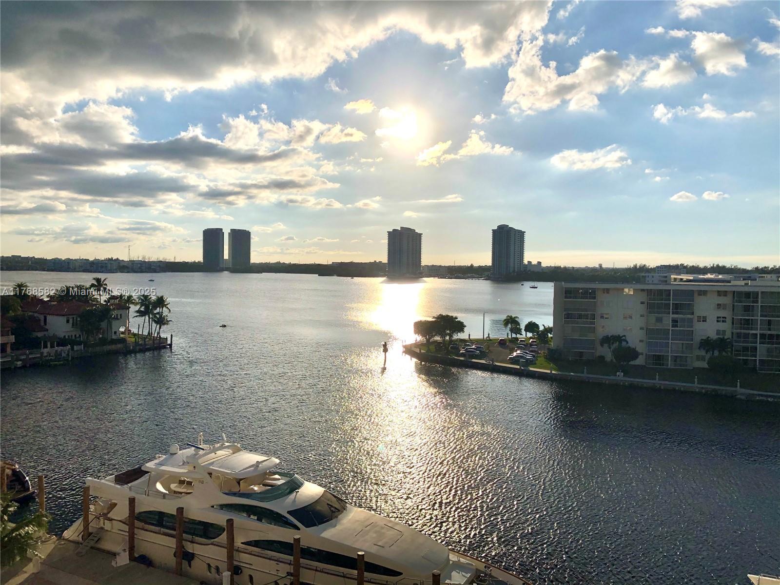 1000 W Island Blvd #712, Aventura FL 33160
