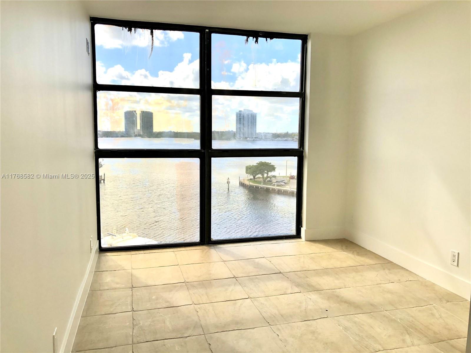 1000 W Island Blvd #712, Aventura FL 33160