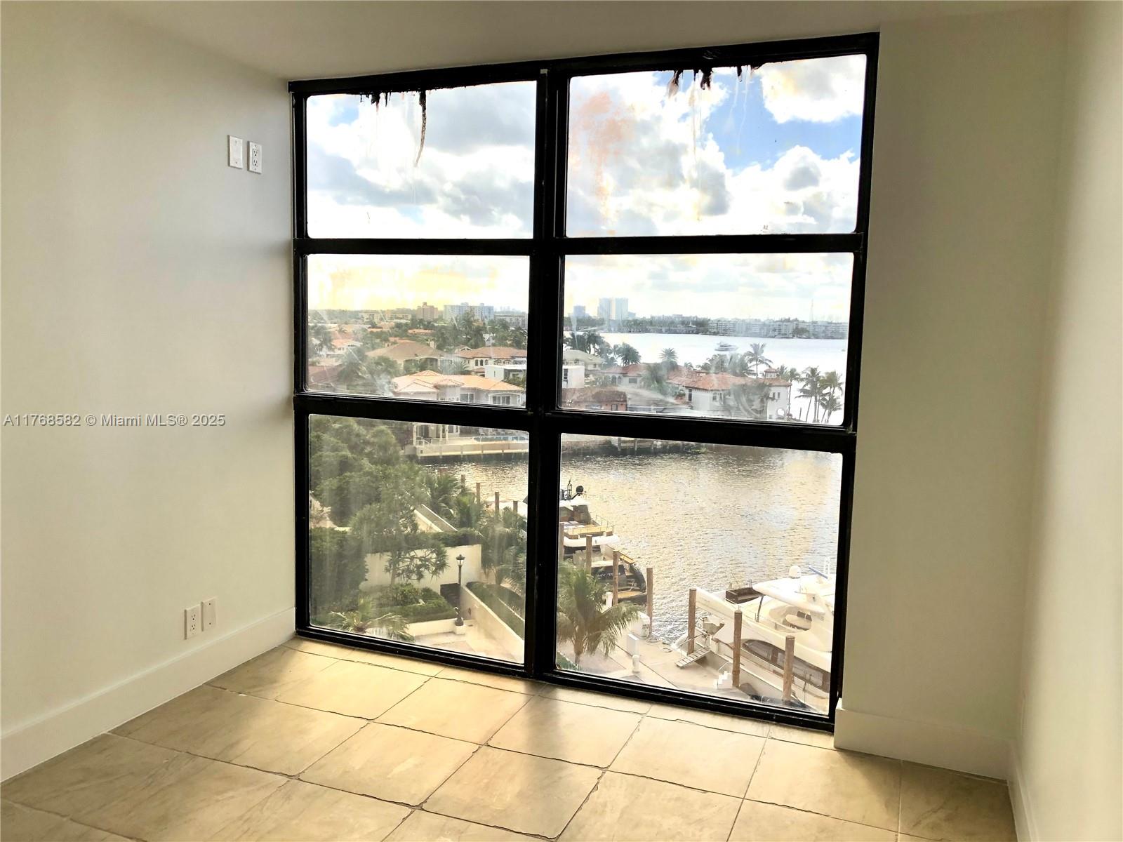 1000 W Island Blvd #712, Aventura FL 33160