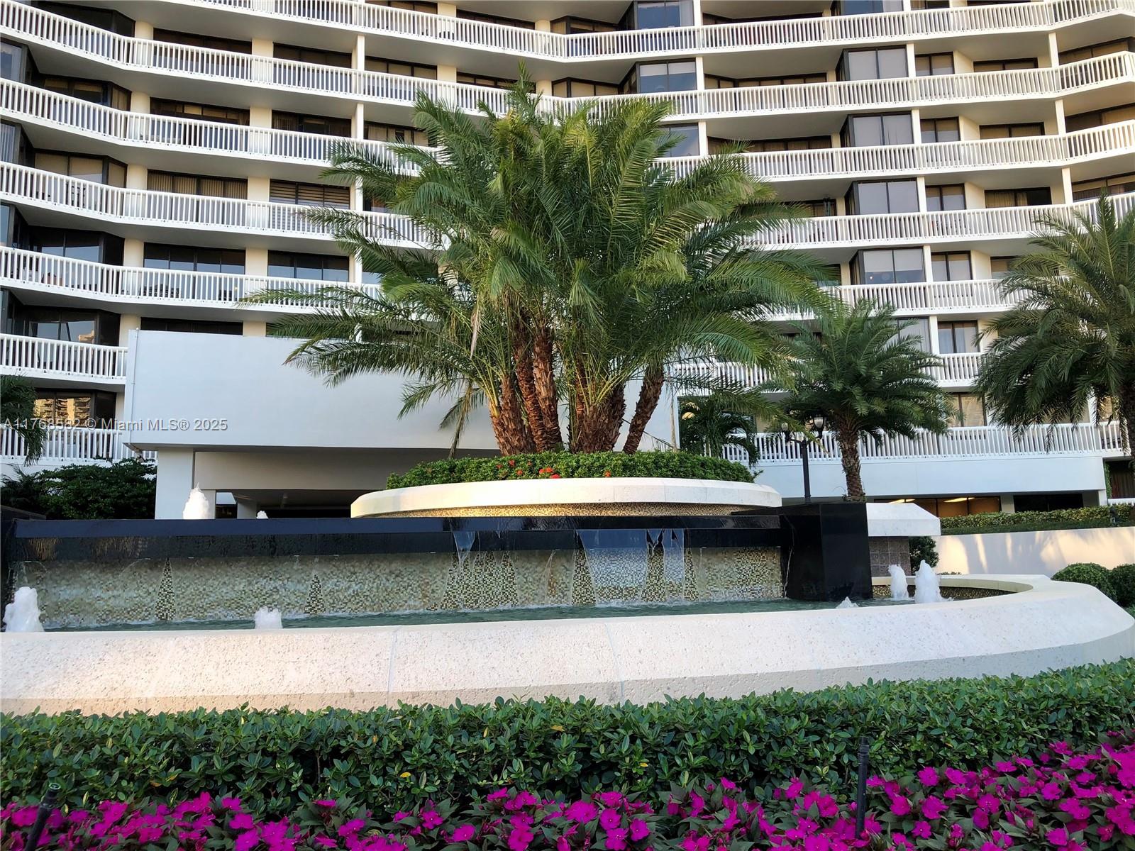 1000 W Island Blvd #712, Aventura FL 33160