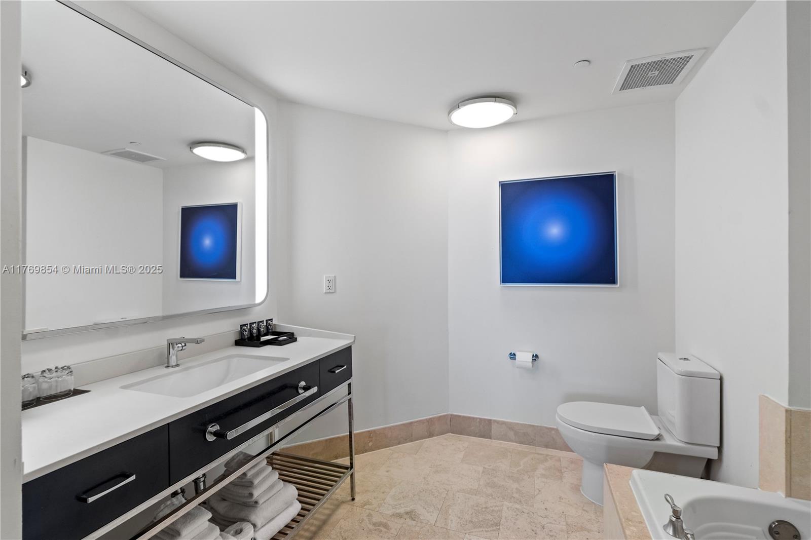 4401 Collins Ave #1017, Miami Beach FL 33140