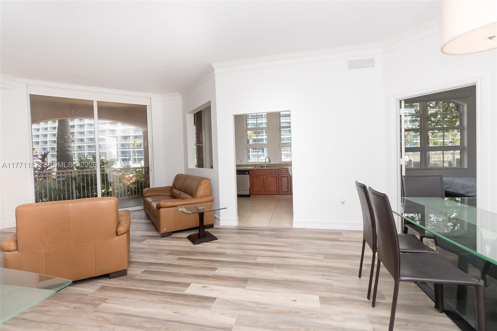 3001 NE 185th St #113, Aventura FL 33180
