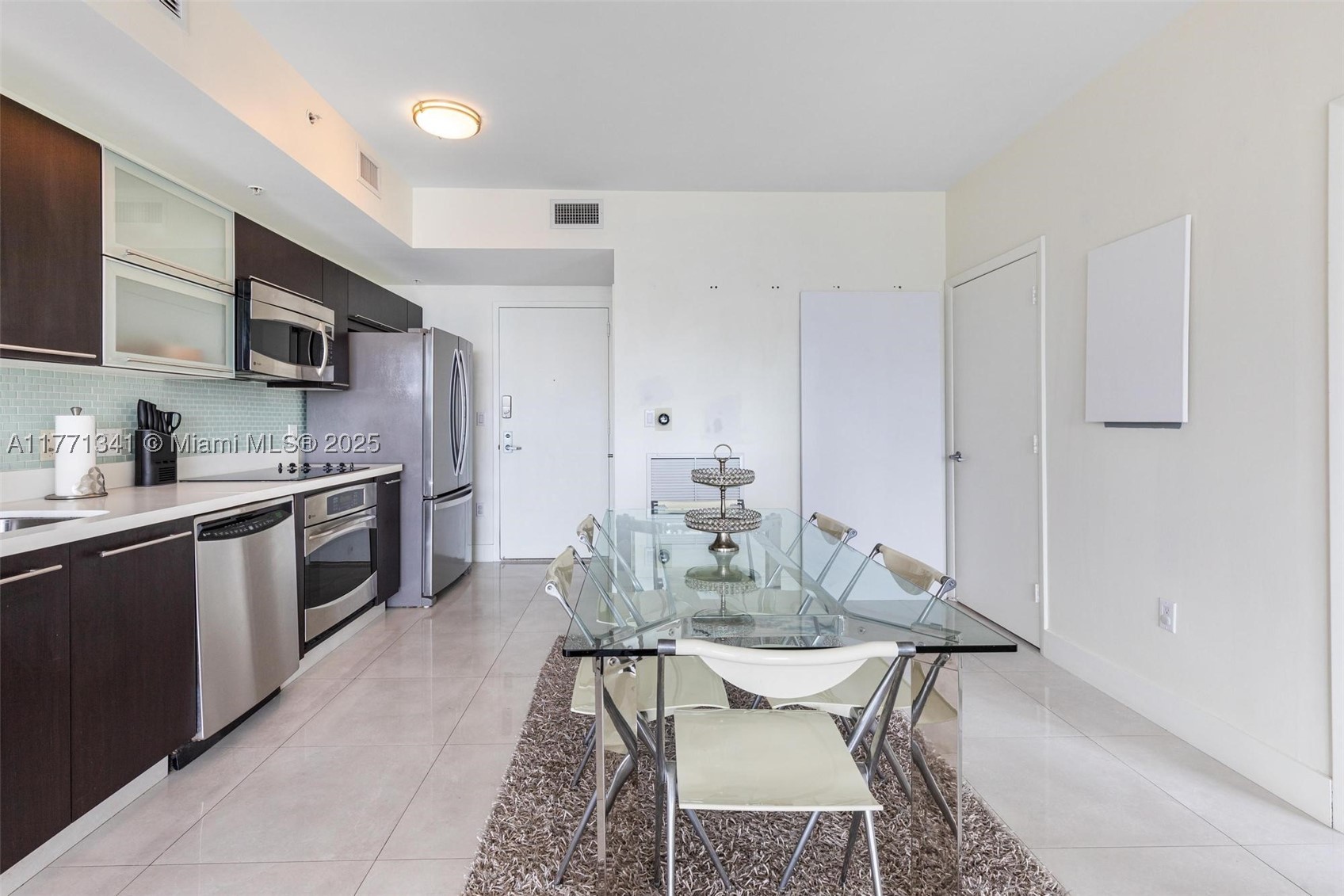 90 SW 3rd St #4103, Miami FL 33130