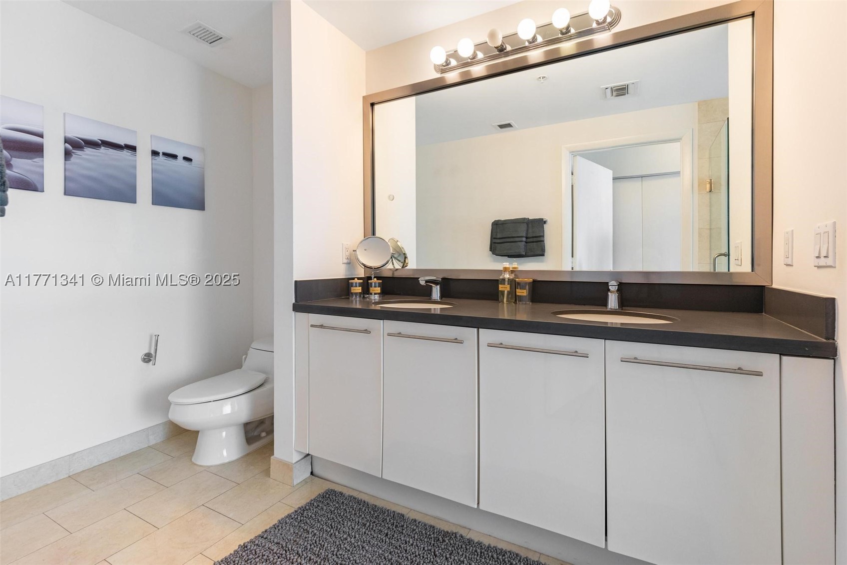 90 SW 3rd St #4103, Miami FL 33130
