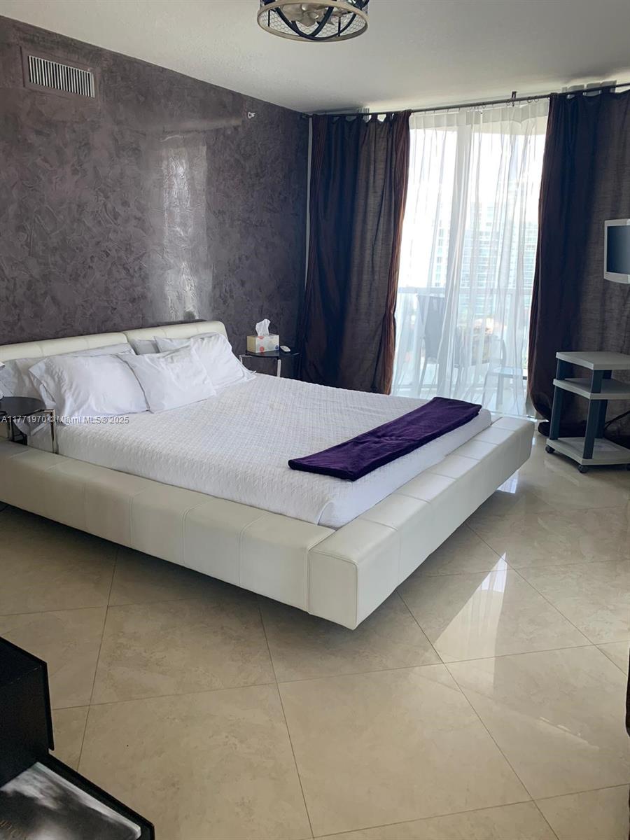16699 Collins Ave #1607, Sunny Isles Beach FL 33160