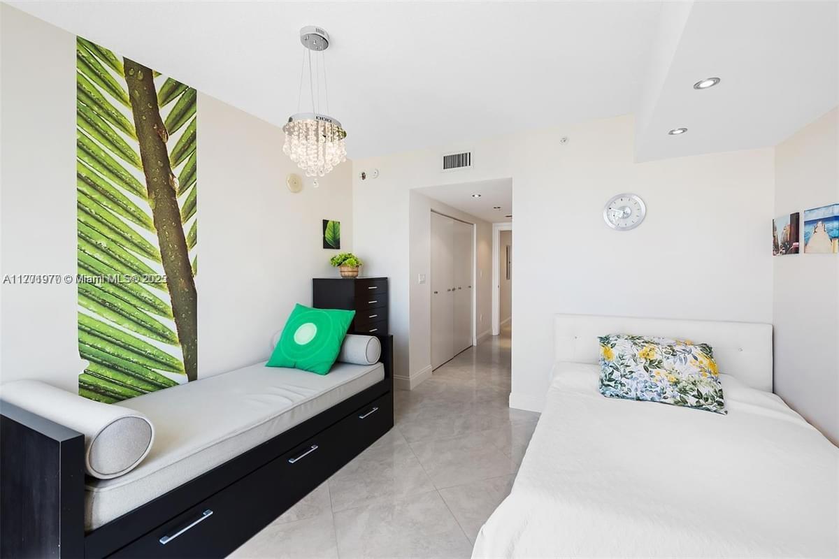 16699 Collins Ave #1607, Sunny Isles Beach FL 33160