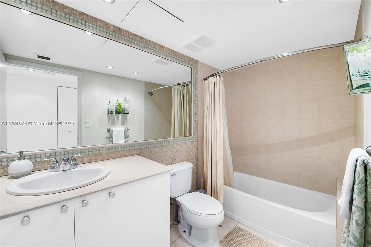 16699 Collins Ave #1607, Sunny Isles Beach FL 33160