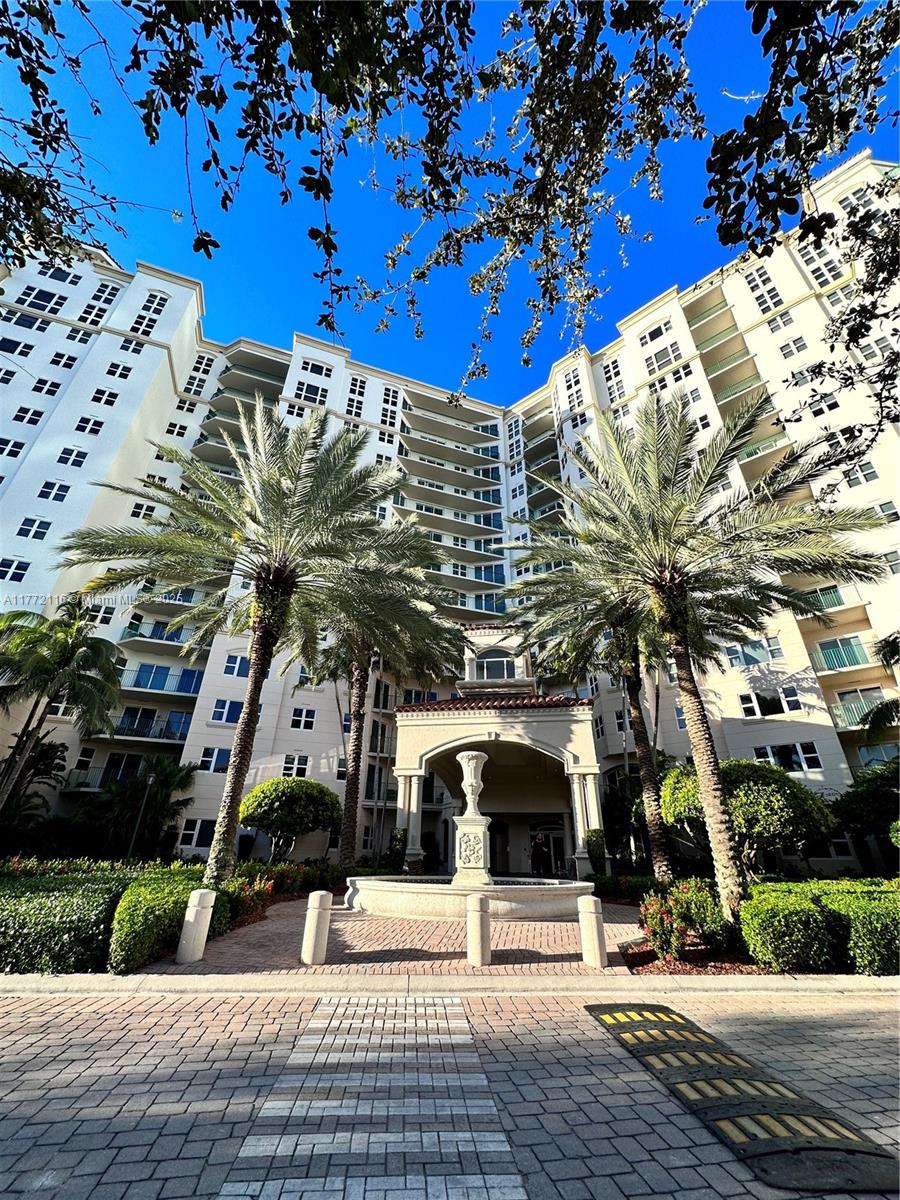 19900 E Country Club Dr #1012, Aventura FL 33180