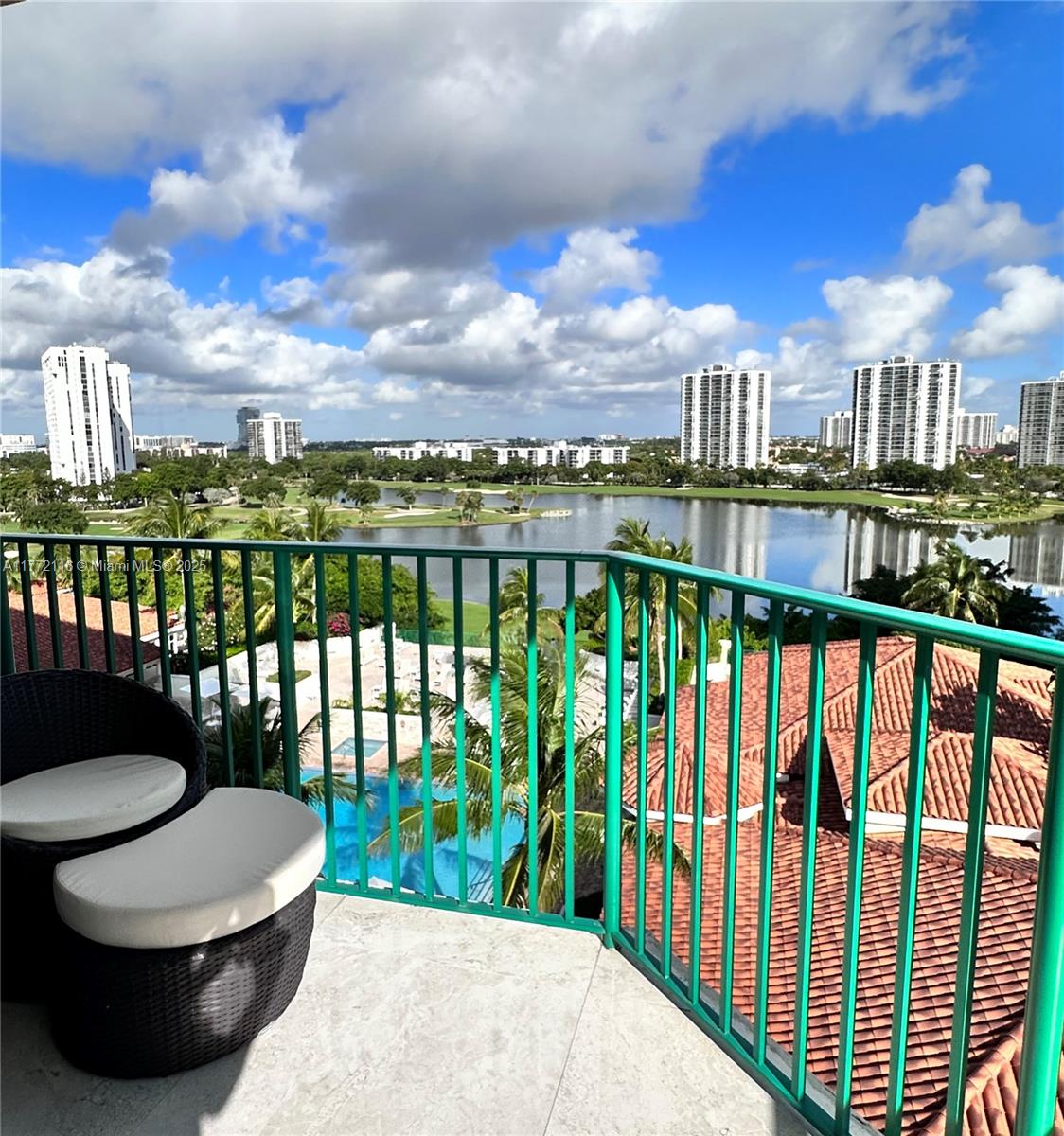19900 E Country Club Dr #1012, Aventura FL 33180