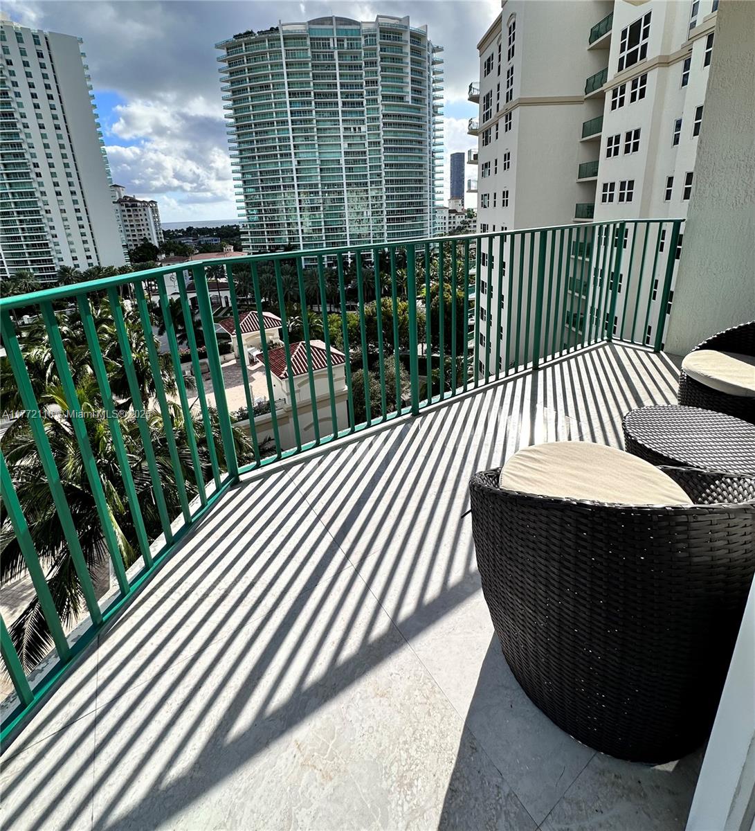 19900 E Country Club Dr #1012, Aventura FL 33180