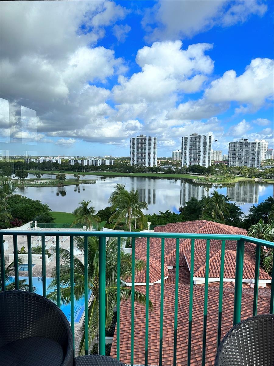 19900 E Country Club Dr #1012, Aventura FL 33180