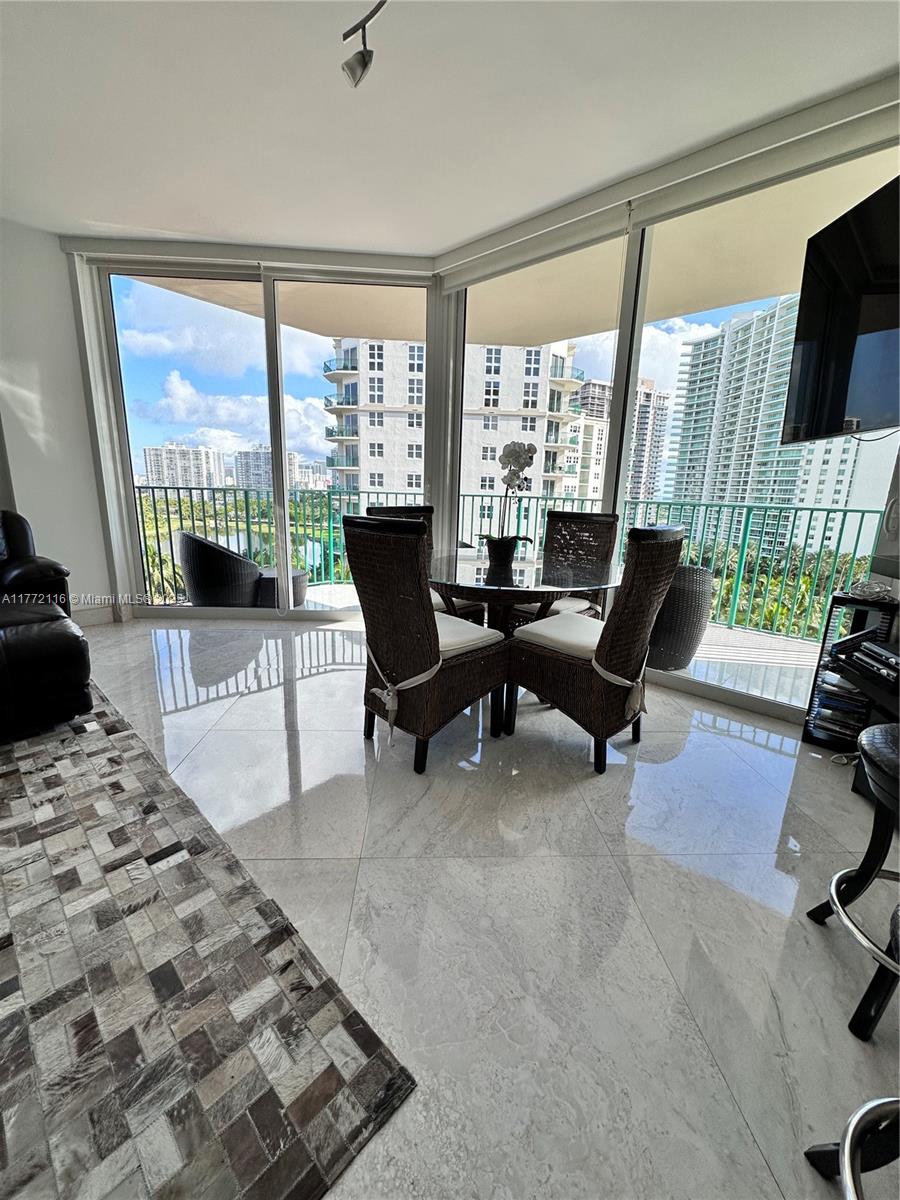 19900 E Country Club Dr #1012, Aventura FL 33180