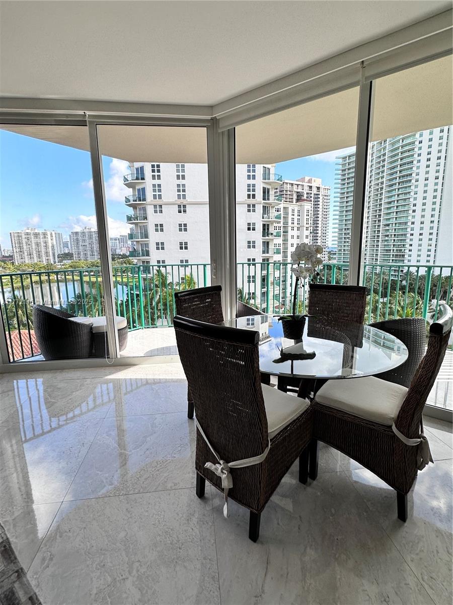 19900 E Country Club Dr #1012, Aventura FL 33180
