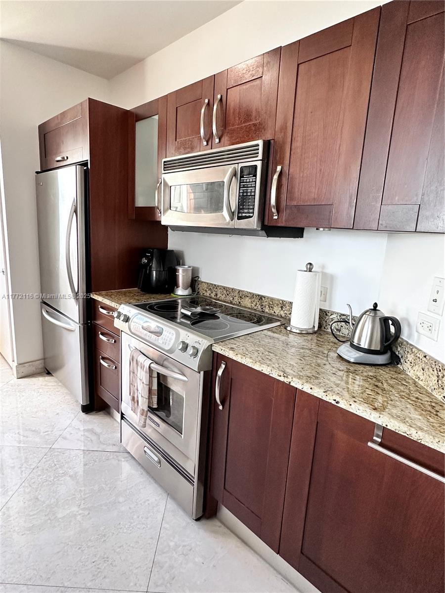 19900 E Country Club Dr #1012, Aventura FL 33180