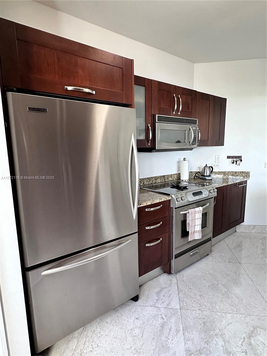 19900 E Country Club Dr #1012, Aventura FL 33180