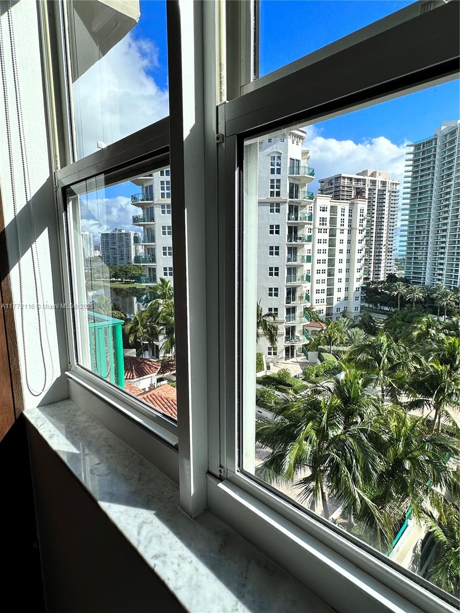 19900 E Country Club Dr #1012, Aventura FL 33180