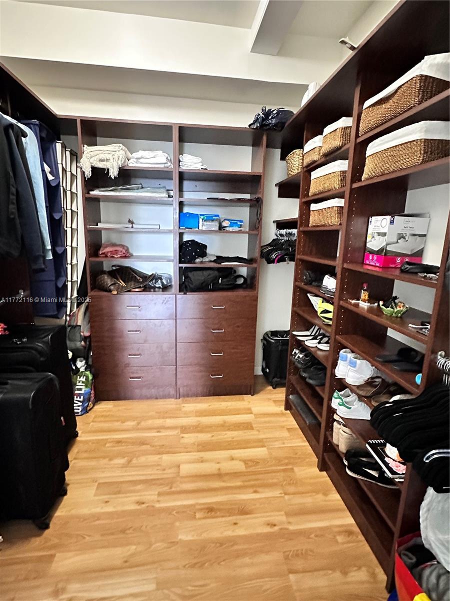 19900 E Country Club Dr #1012, Aventura FL 33180