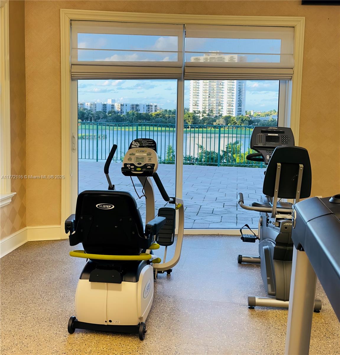 19900 E Country Club Dr #1012, Aventura FL 33180