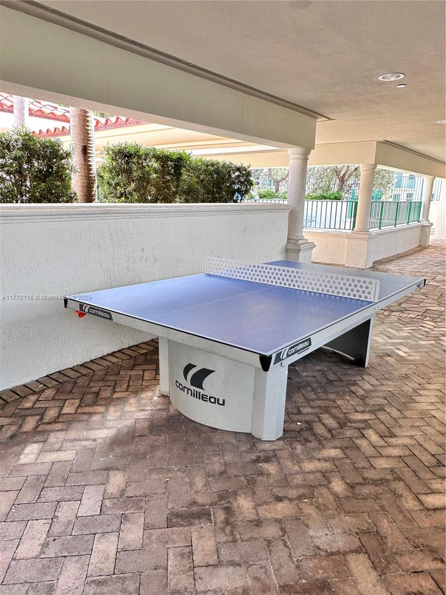 19900 E Country Club Dr #1012, Aventura FL 33180