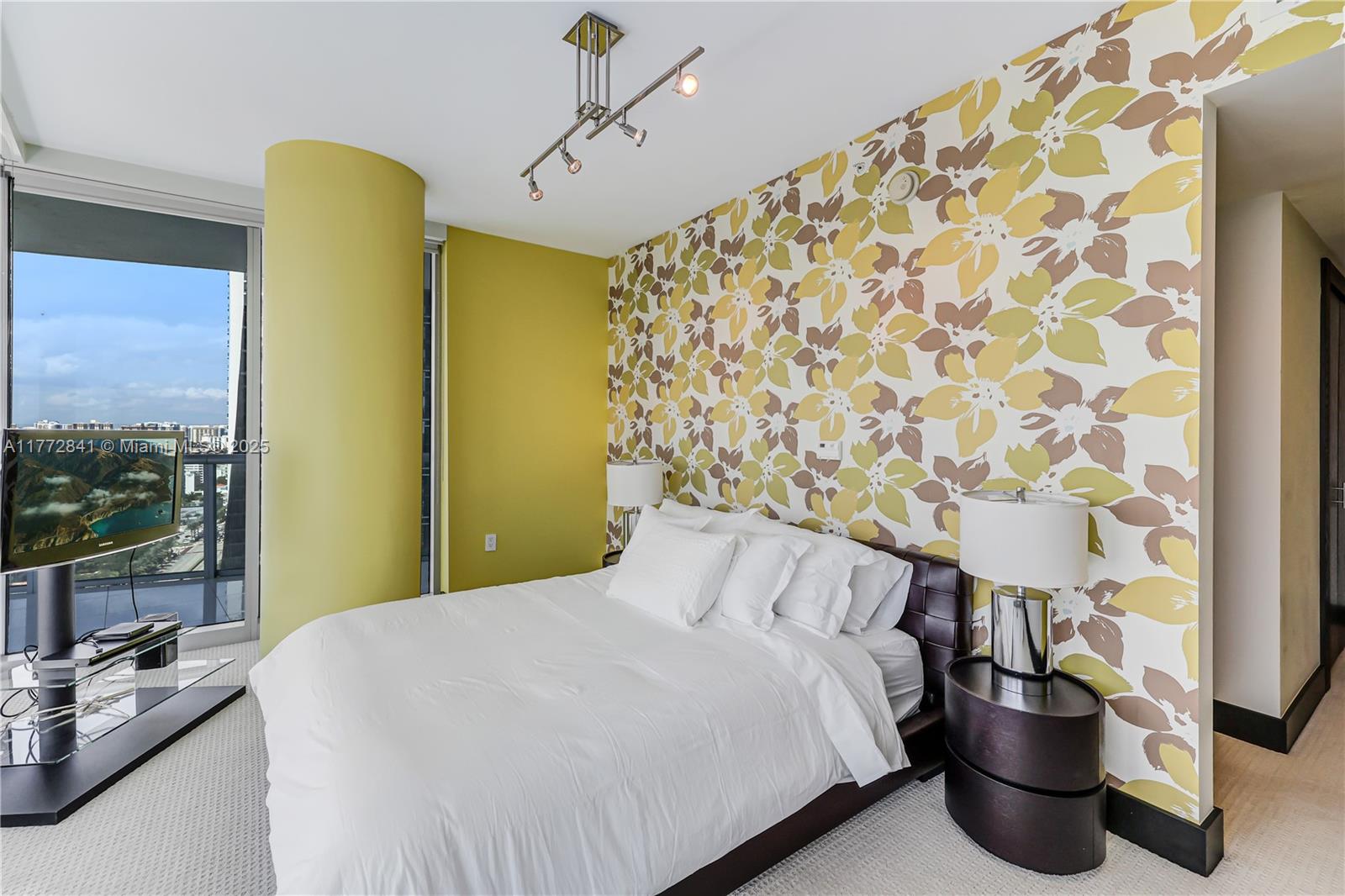 17001 Collins Ave #2508, Sunny Isles Beach FL 33160