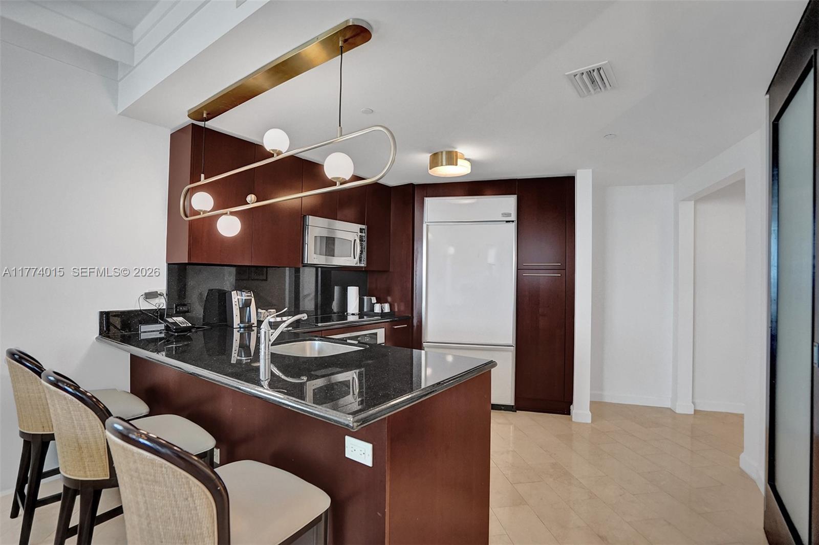 4391 Collins Ave #913/914, Miami Beach FL 33140