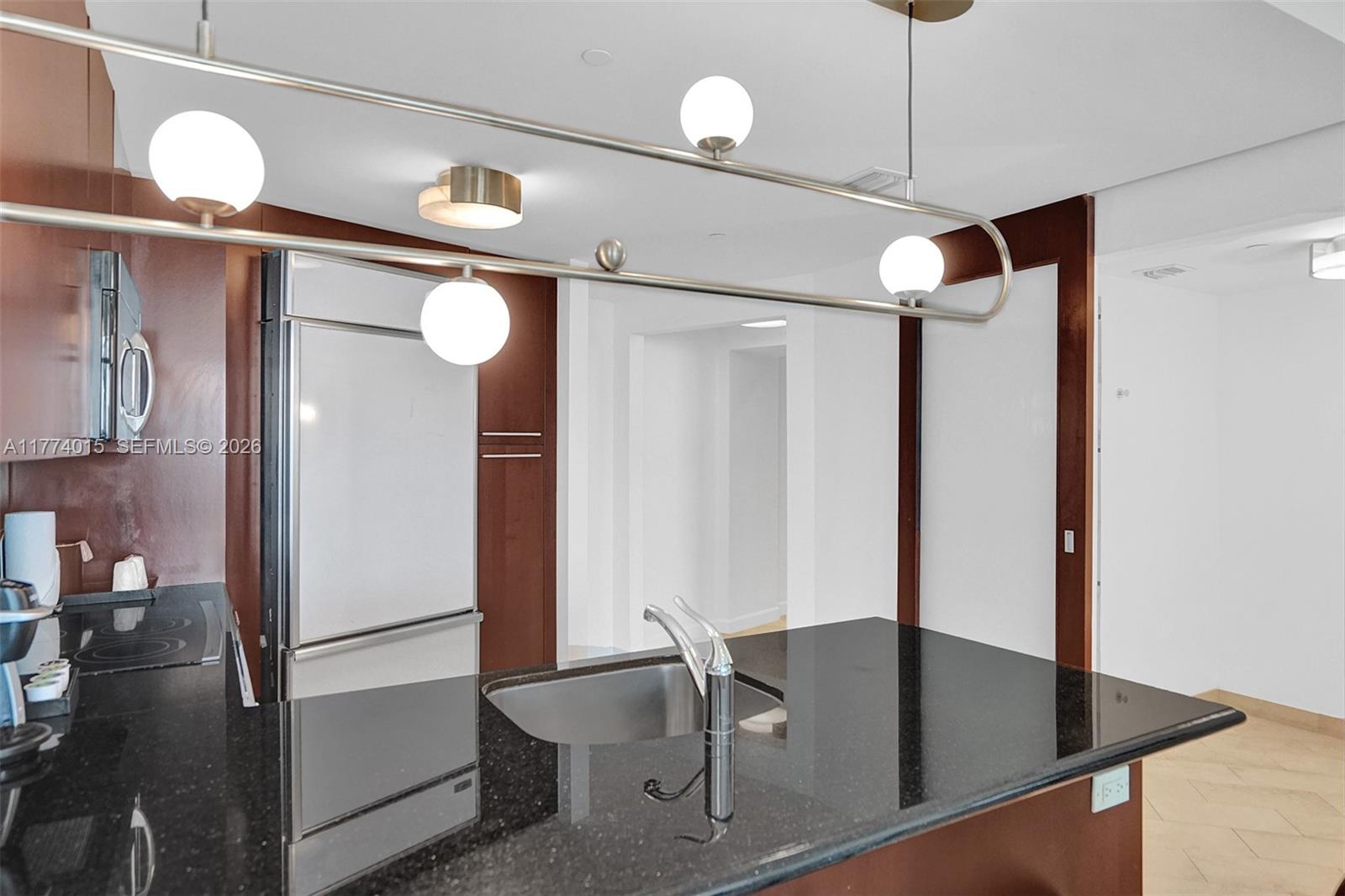4391 Collins Ave #913/914, Miami Beach FL 33140