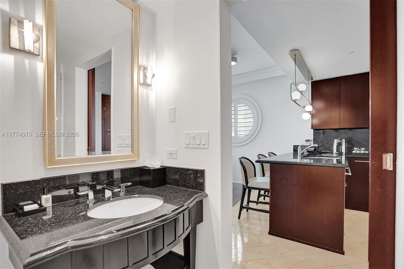 4391 Collins Ave #913/914, Miami Beach FL 33140