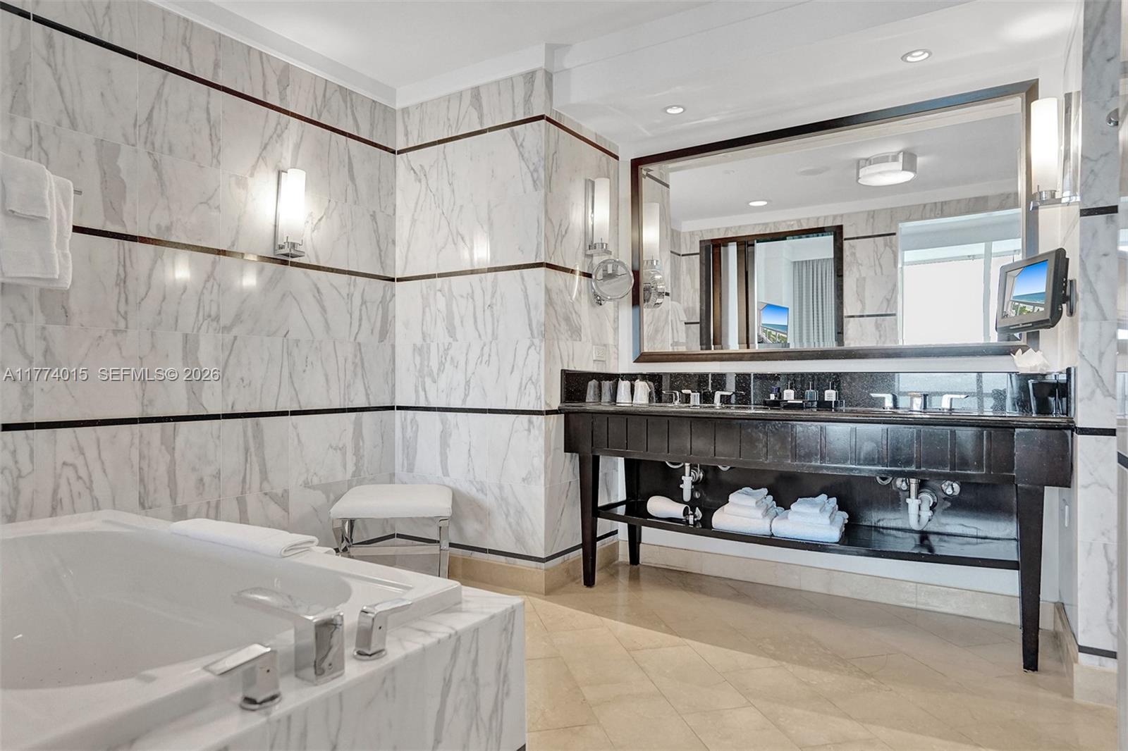 4391 Collins Ave #913/914, Miami Beach FL 33140