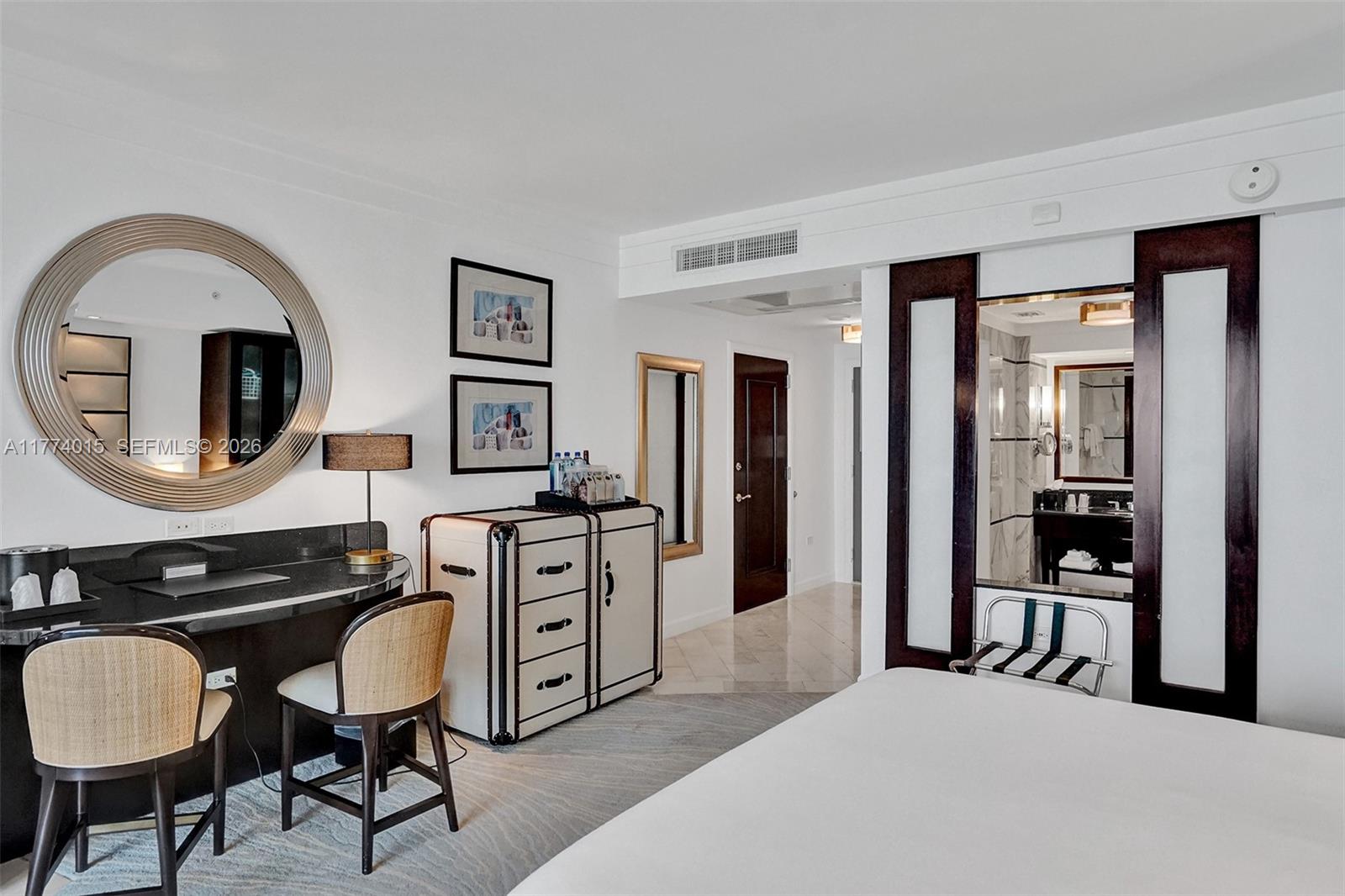 4391 Collins Ave #913/914, Miami Beach FL 33140