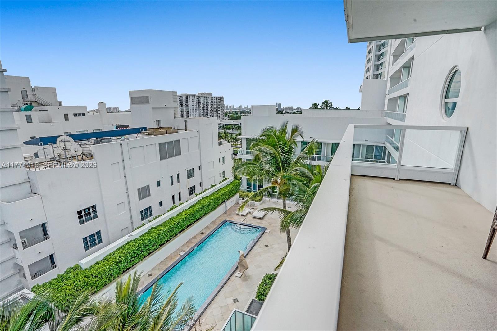 4391 Collins Ave #913/914, Miami Beach FL 33140