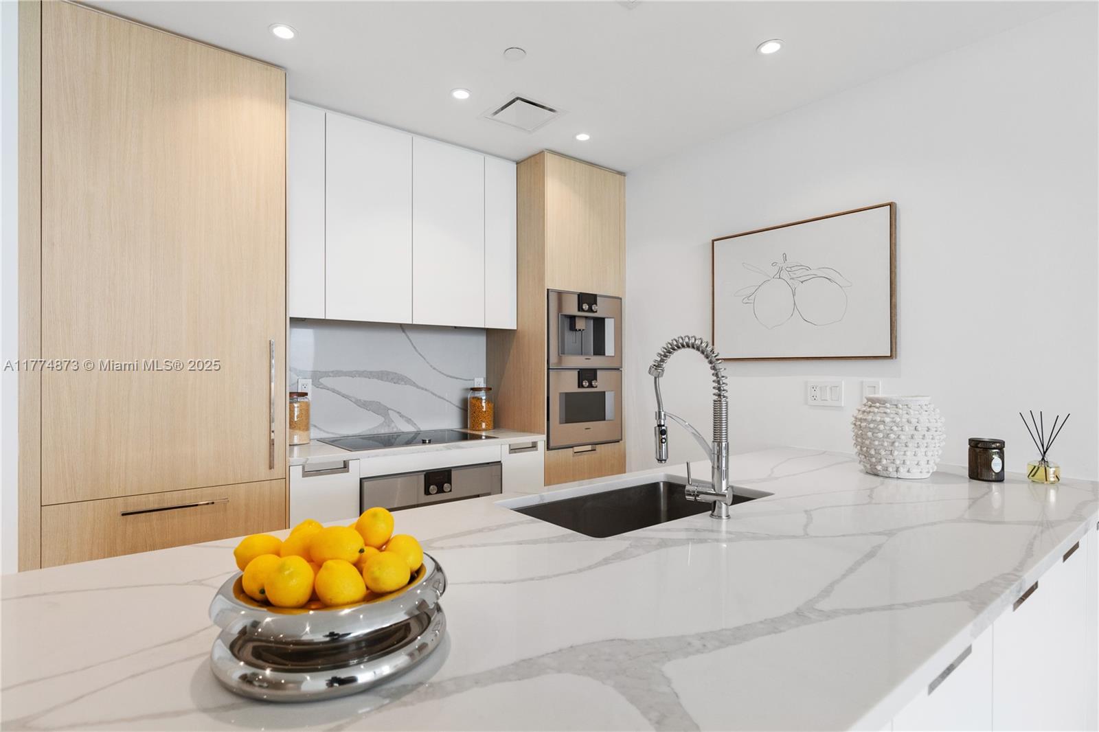 15701 Collins Ave #1004, Sunny Isles Beach FL 33160