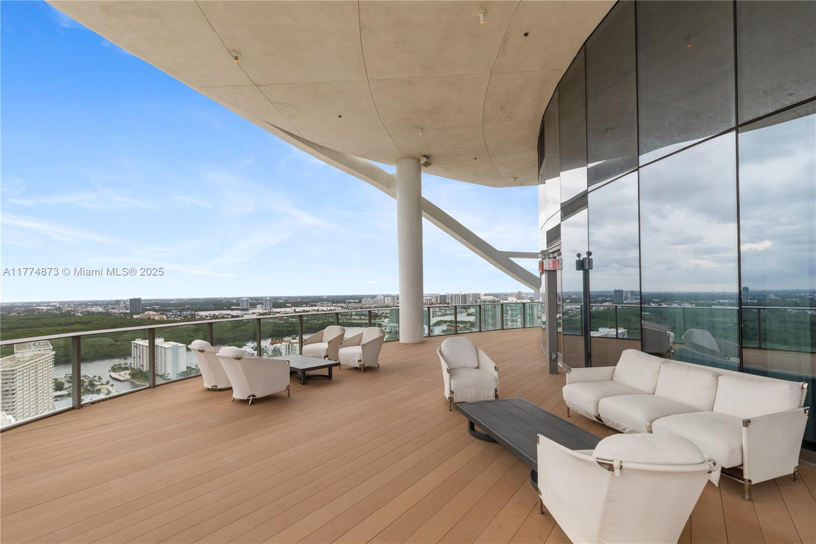 15701 Collins Ave #1004, Sunny Isles Beach FL 33160